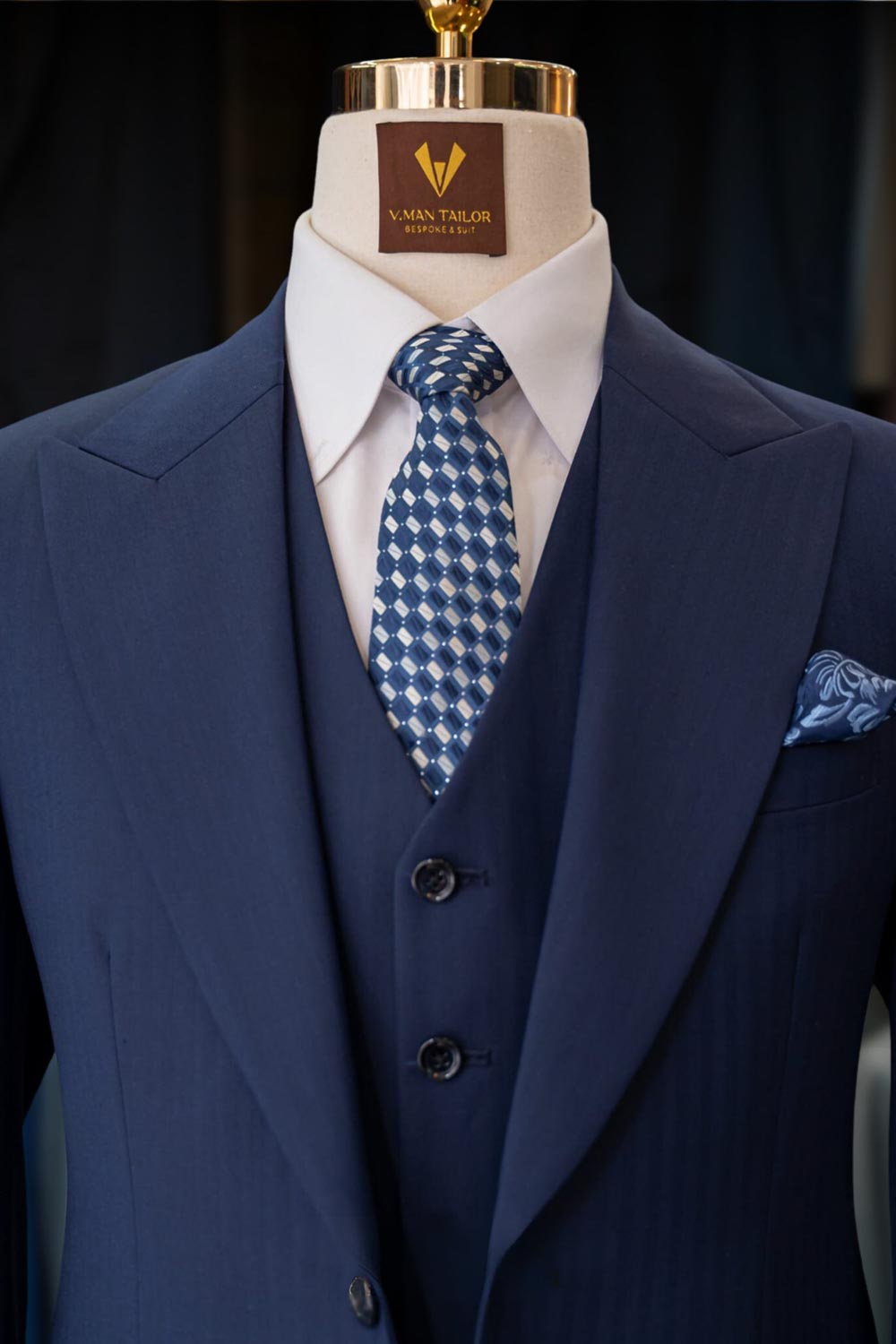 3-Piece Navy Suit Peak Lapel